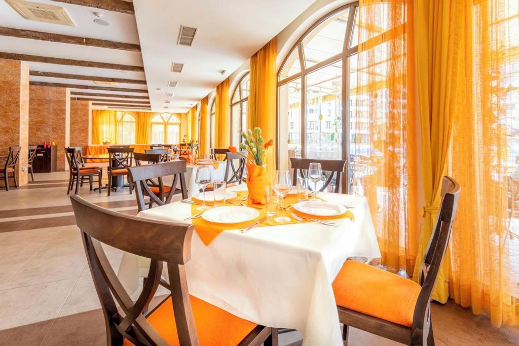 Holiday Apartcomplex Royal Sun Sunny Beach Buitenkant foto