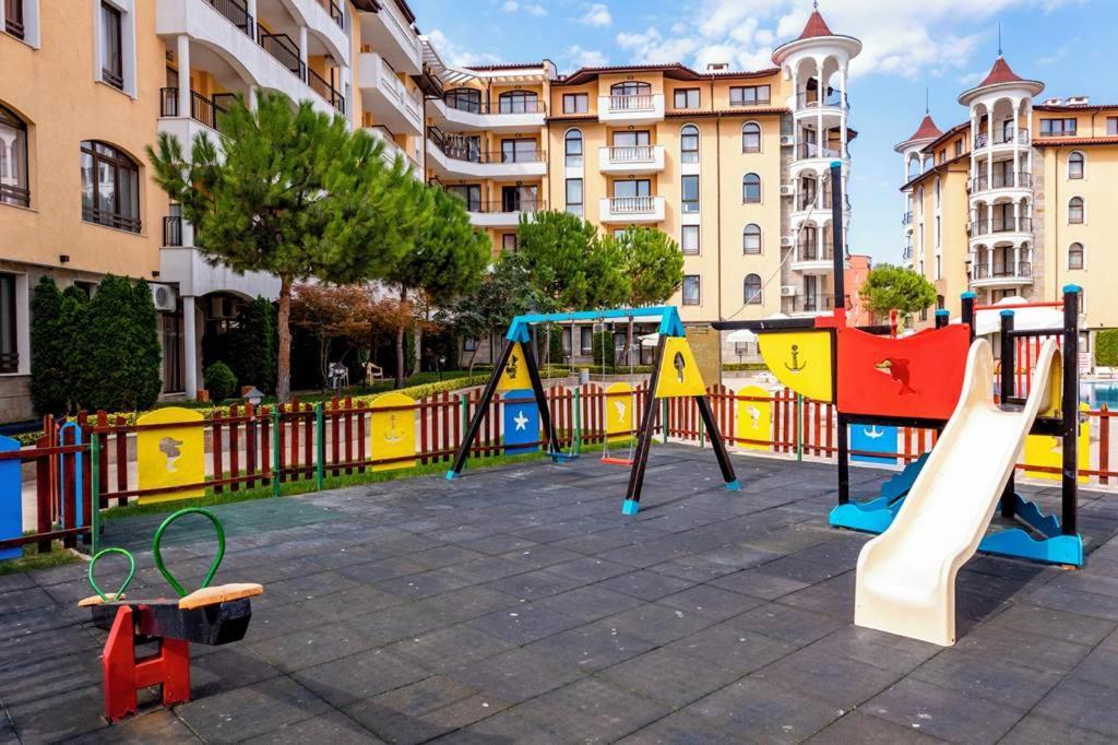 Holiday Apartcomplex Royal Sun Sunny Beach Buitenkant foto