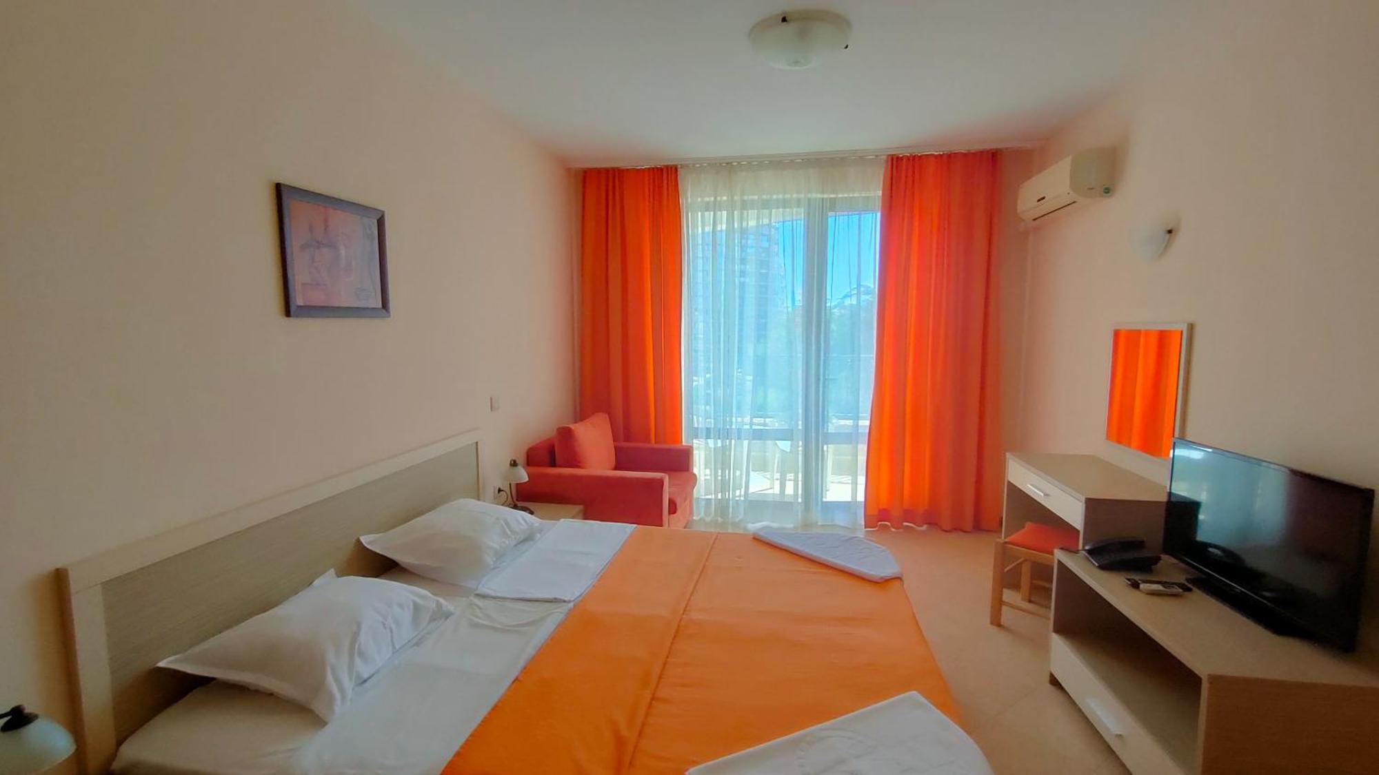 Holiday Apartcomplex Royal Sun Sunny Beach Buitenkant foto
